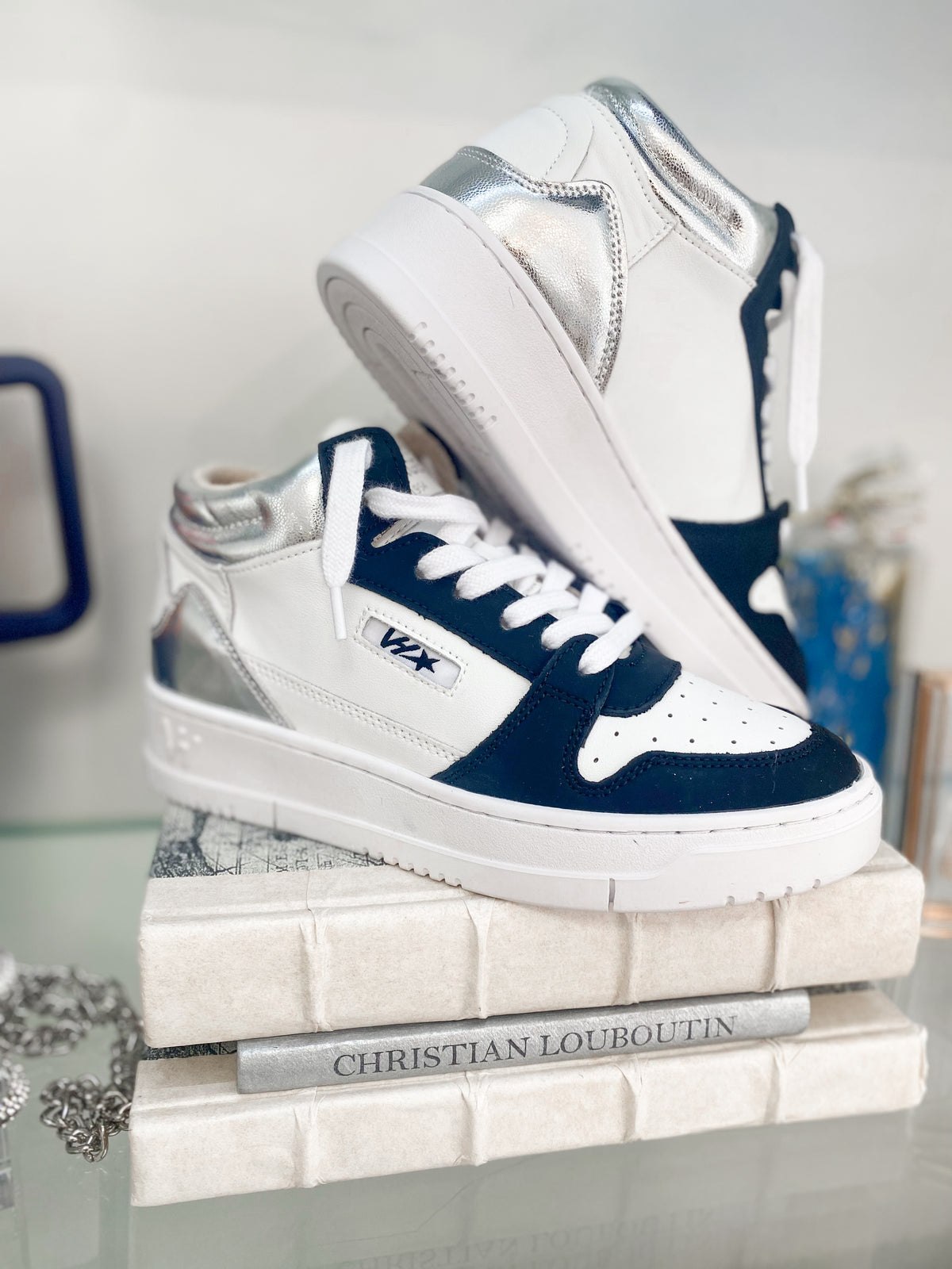 VH- CELESTE WHITE/BLACK SNEAKER